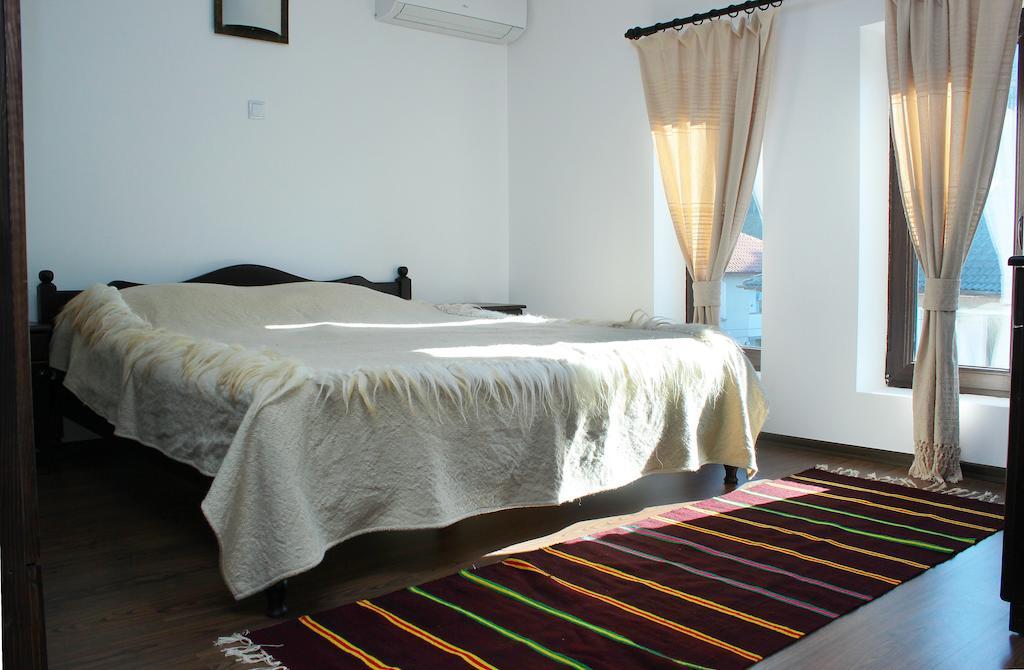Topalovi Guest House Zlatograd Habitación foto