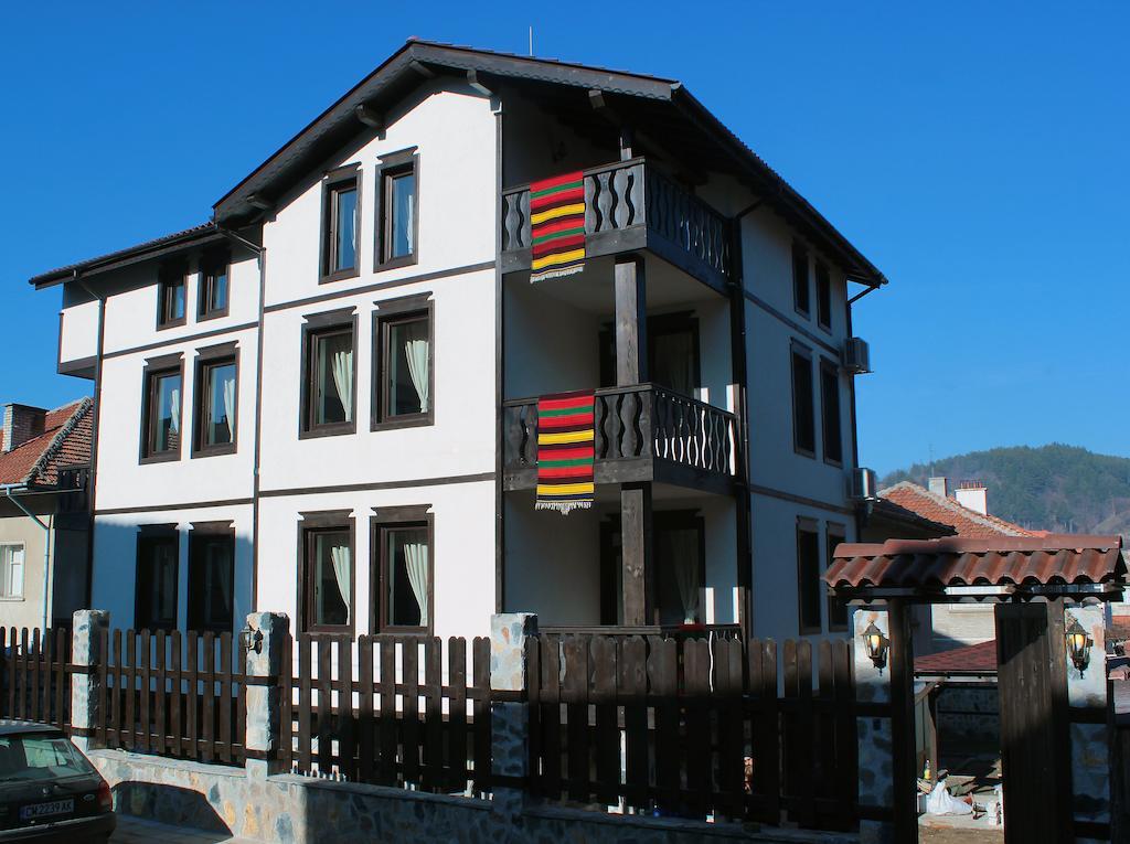 Topalovi Guest House Zlatograd Exterior foto