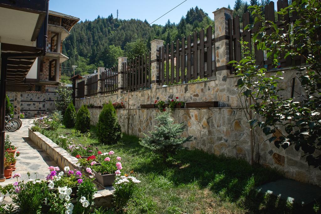 Topalovi Guest House Zlatograd Exterior foto